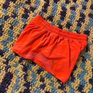 lululemon hotty hot bright orange shorts size 6
